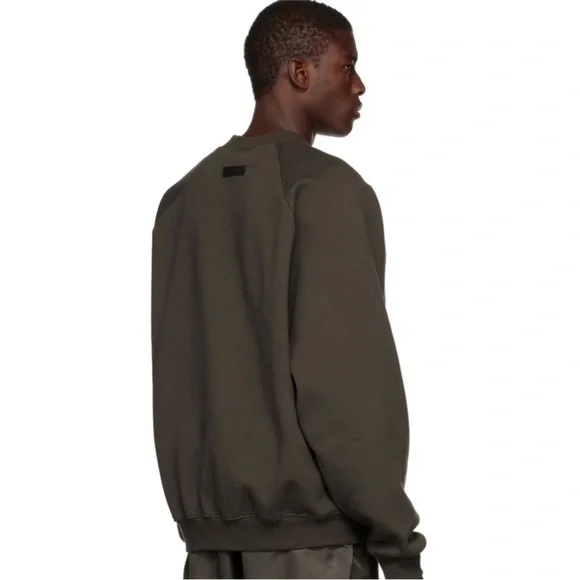 NWT Fear of God Essentials Men's Dark Gray Crewneck Sweatshirt XXS - Picture 2 of 6